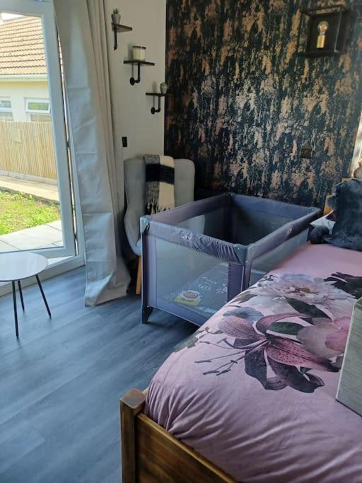 Beautiful Masons Hideaway Studio Apartment Bridgend  Ngoại thất bức ảnh